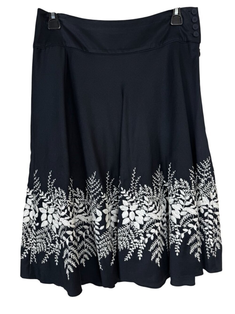 Ann Taylor Black 100% Cotton A Line Skirt Embroidered Flowers Size 2 Feminine